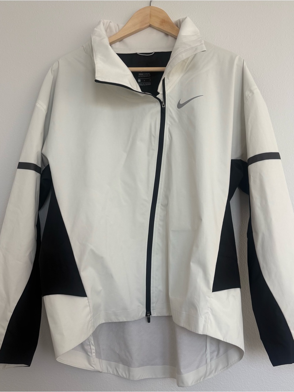 Nike Zonal AeroShield Running Jacket Women Large White Black Reflective Swoosh